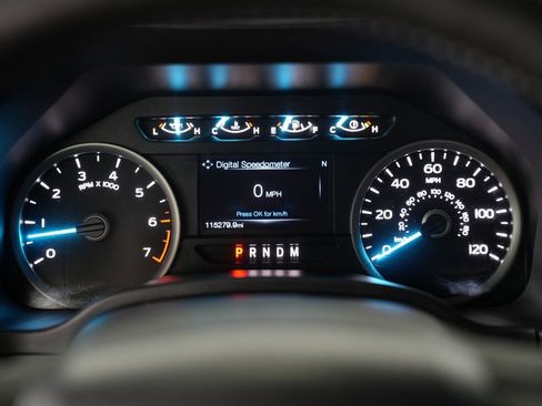 Used 2019 Ford F150 XLT w/ Equipment Group 302A Luxury AWD/4WD image 15