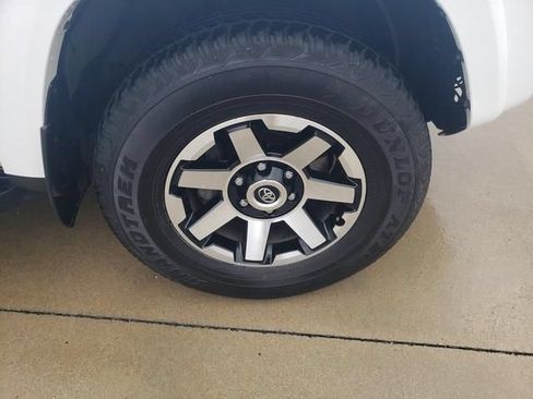 Used 2024 Toyota 4Runner TRD Off-Road Premium w/ Moonroof Package AWD/4WD image 22