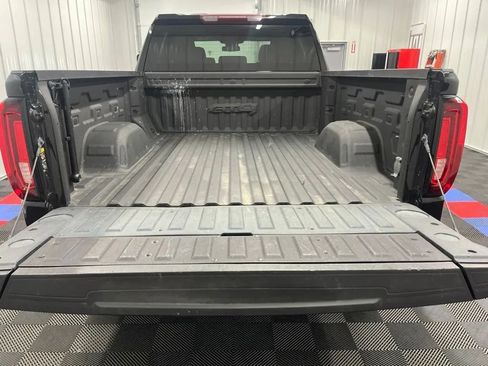 Used 2024 GMC Sierra 1500 AT4 AWD/4WD image 5
