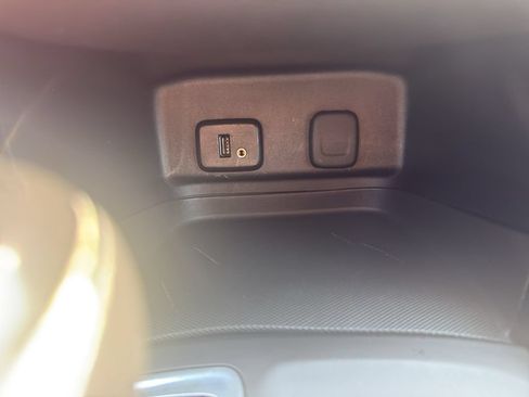 Used 2018 Chevrolet Equinox LT AWD/4WD image 20