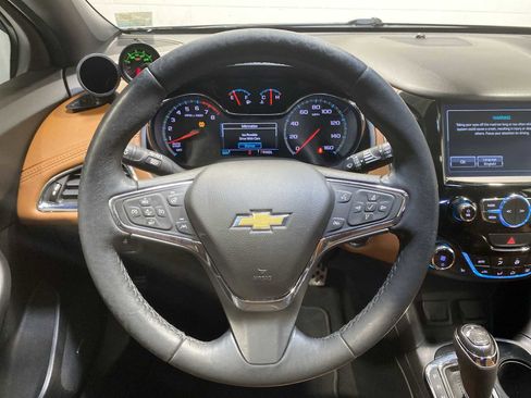 Used 2017 Chevrolet Cruze Premier image 15