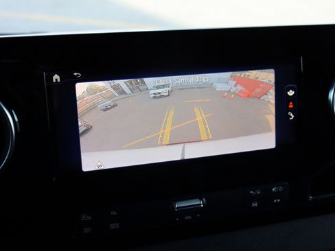 Used 2024 Mercedes-Benz eSprinter 170 Cargo image 26
