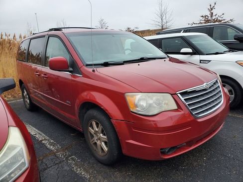 Used 2008 Chrysler Town & Country Touring image 1