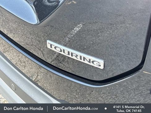 Used 2025 Honda Pilot Touring image 7