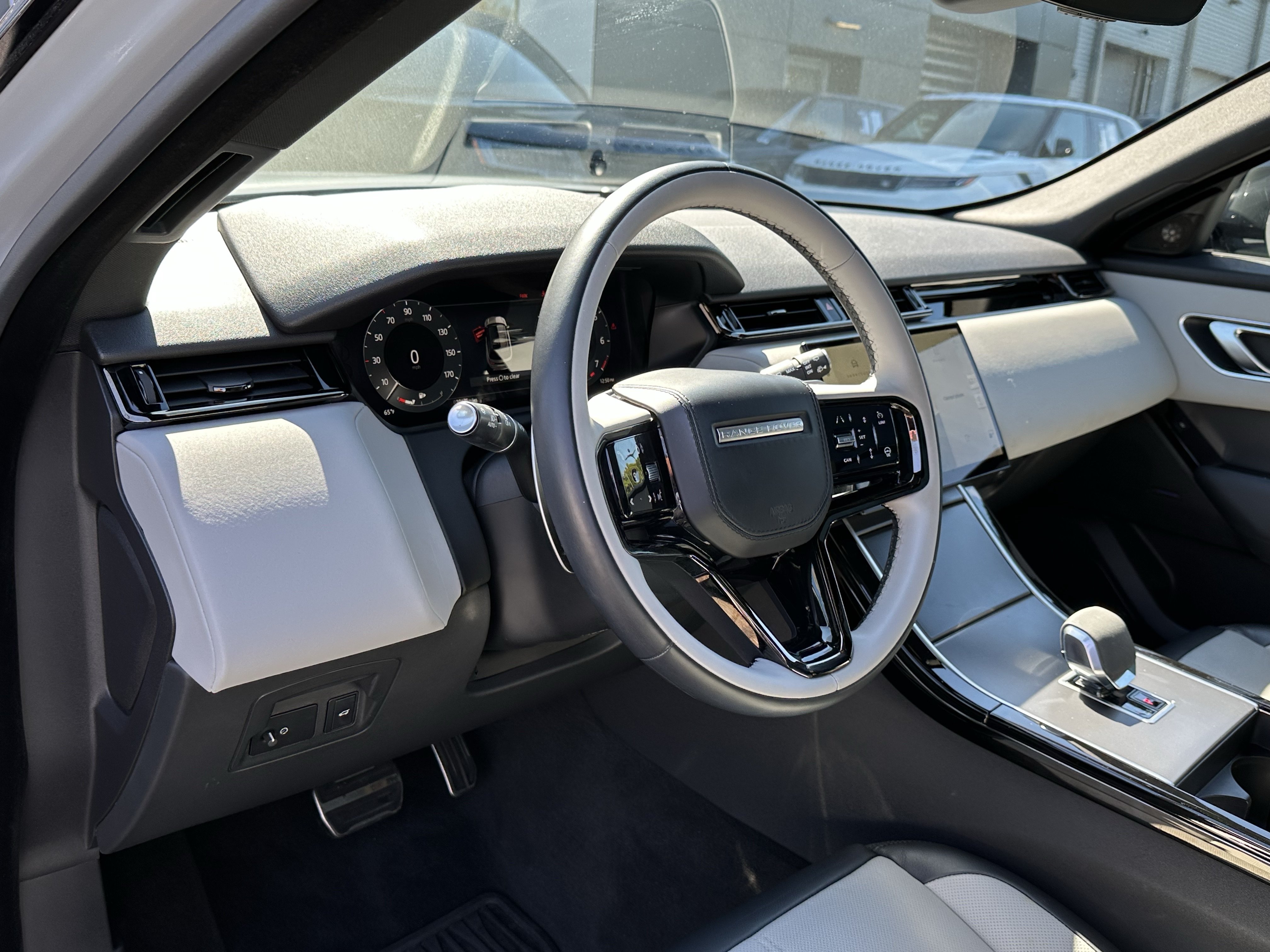 Certified 2024 Land Rover Range Rover Velar Dynamic SE AWD/4WD image 20