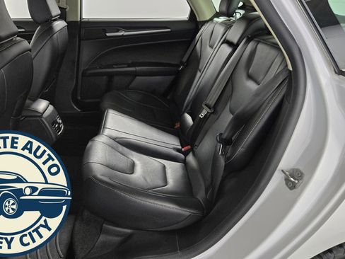 Used 2020 Ford Fusion Titanium image 25