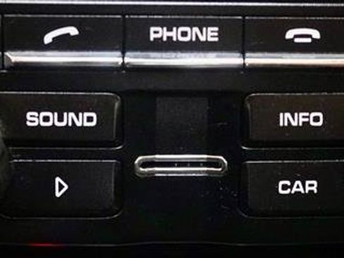 Used 2013 Porsche Cayenne S AWD/4WD image 19