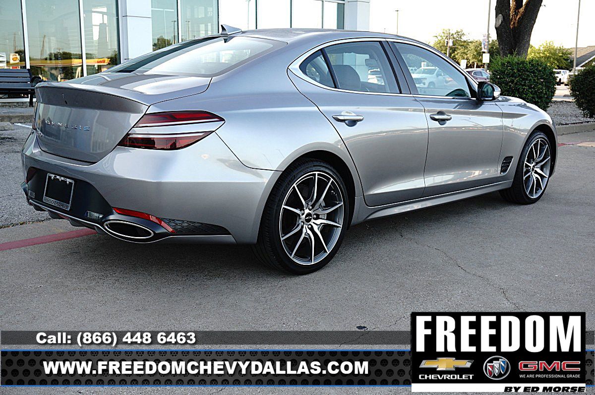 Used 2025 Genesis G70 2.5T RWD image 40