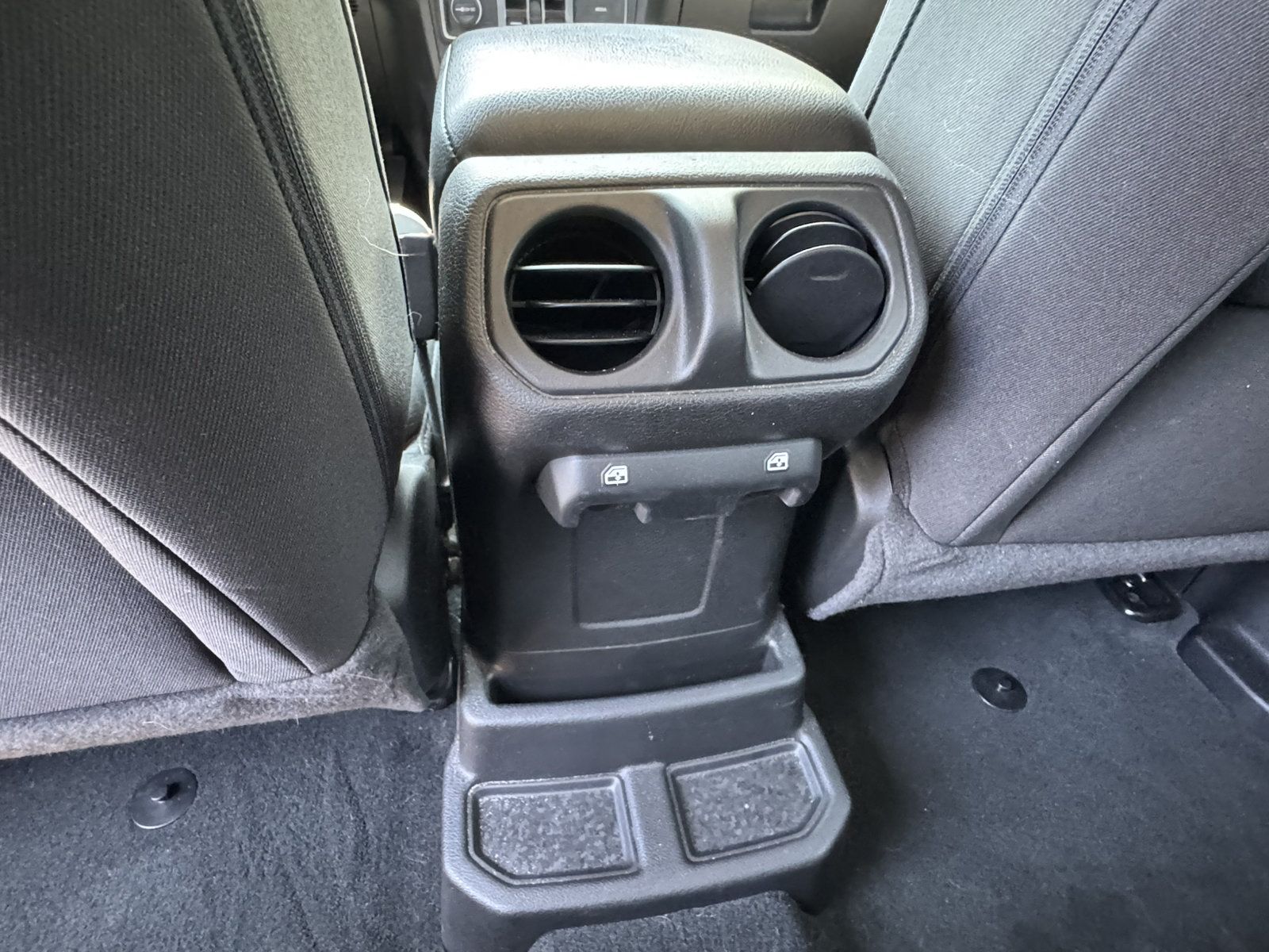 Used 2023 Jeep Wrangler Unlimited w/ 8.4" Radio Group AWD/4WD image 23