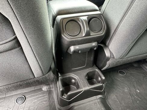 Used 2024 Jeep Wrangler Unlimited Sport AWD/4WD image 13