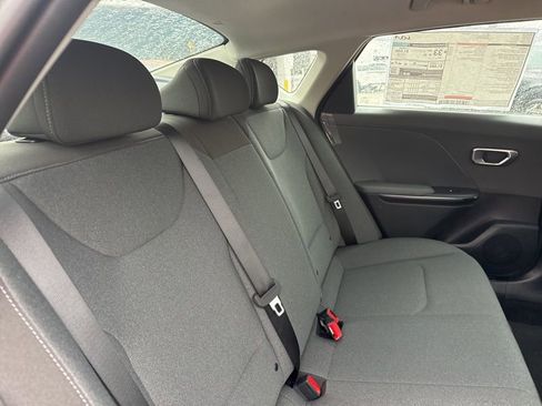 New 2025 Kia K4 LXS image 11
