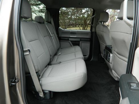 Used 2015 Ford F150 XLT w/ Equipment Group 301A Mid image 19