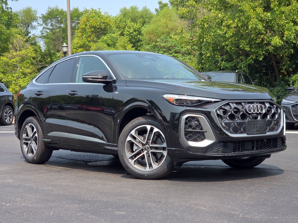 Certified 2026 Audi Q5 Premium Plus AWD/4WD image 2