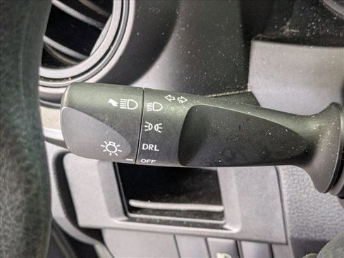 Used 2018 Toyota Tacoma SR w/ SR Convenience Package image 6