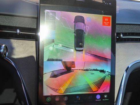 New 2025 Volvo EX90 Ultra w/ Protection Package Premier image 24