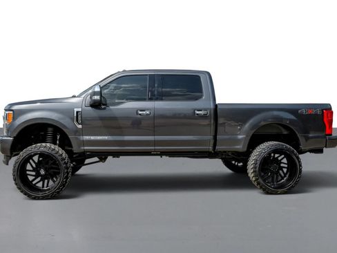 Used 2019 Ford F350 Lariat w/ Lariat Ultimate Package AWD/4WD image 9