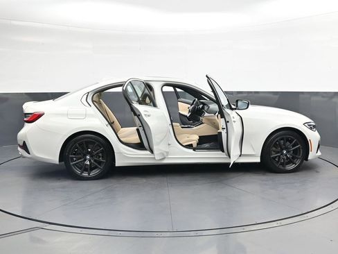 Used 2019 BMW 330i xDrive Sedan w/ Convenience Package AWD/4WD image 35
