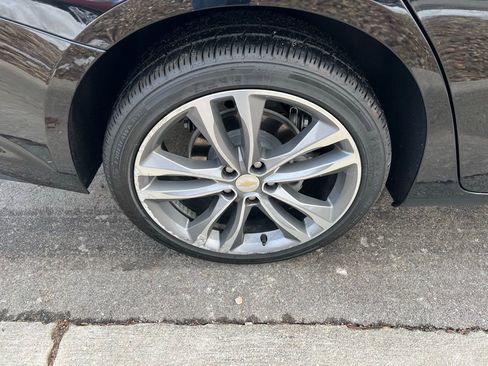 Used 2024 Chevrolet Malibu LT image 11