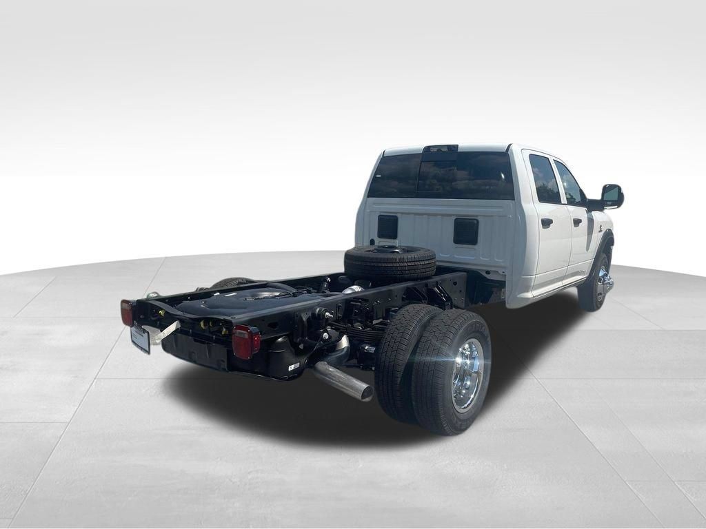 New 2026 RAM 3500 Tradesman AWD/4WD image 5