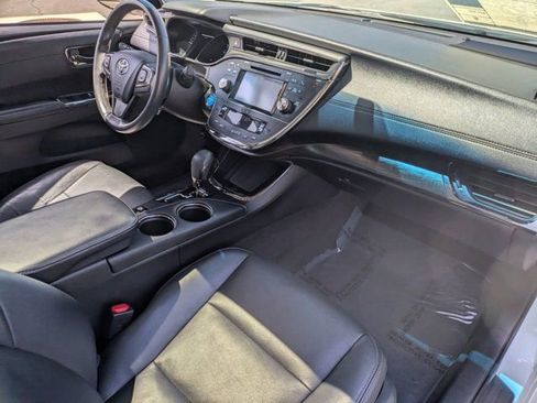 Used 2016 Toyota Avalon XLE Premium w/ Preferred Accessory Package FWD image 31
