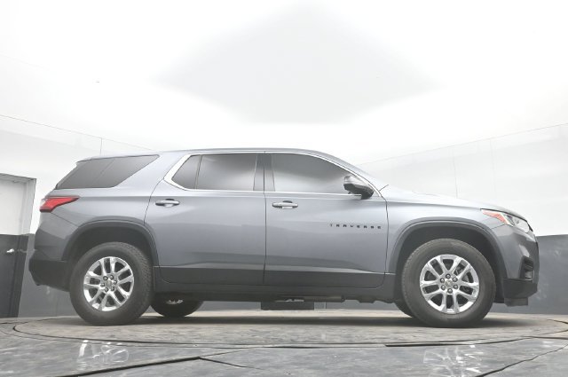 Used 2020 Chevrolet Traverse LS w/ LPO, Blackout Package FWD image 33