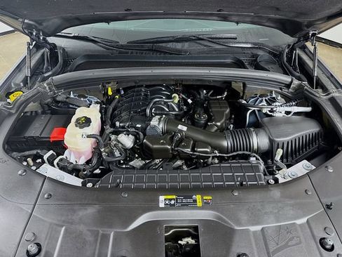 Used 2025 Jeep Grand Cherokee L Laredo image 30