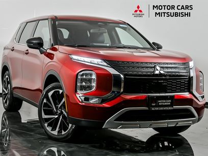 Used 2024 Mitsubishi Outlander SE