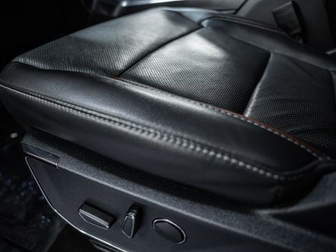 Certified 2021 Ford F150 Lariat w/ Equipment Group 502A High image 44