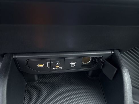 New 2025 Kia K4 LXS image 29