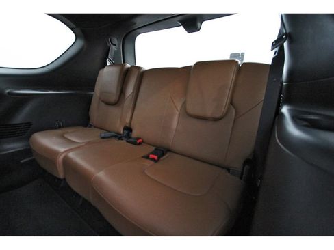 Used 2024 INFINITI QX80 Sensory AWD/4WD image 31
