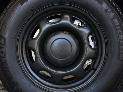 Used 2025 Ford F150 XL RWD image 10