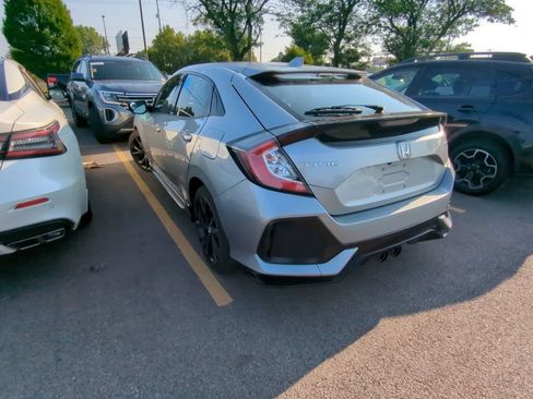 Used 2018 Honda Civic Sport image 4
