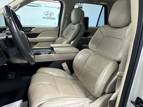 Used 2020 Lincoln Navigator Reserve w/ Luxury Package image 14