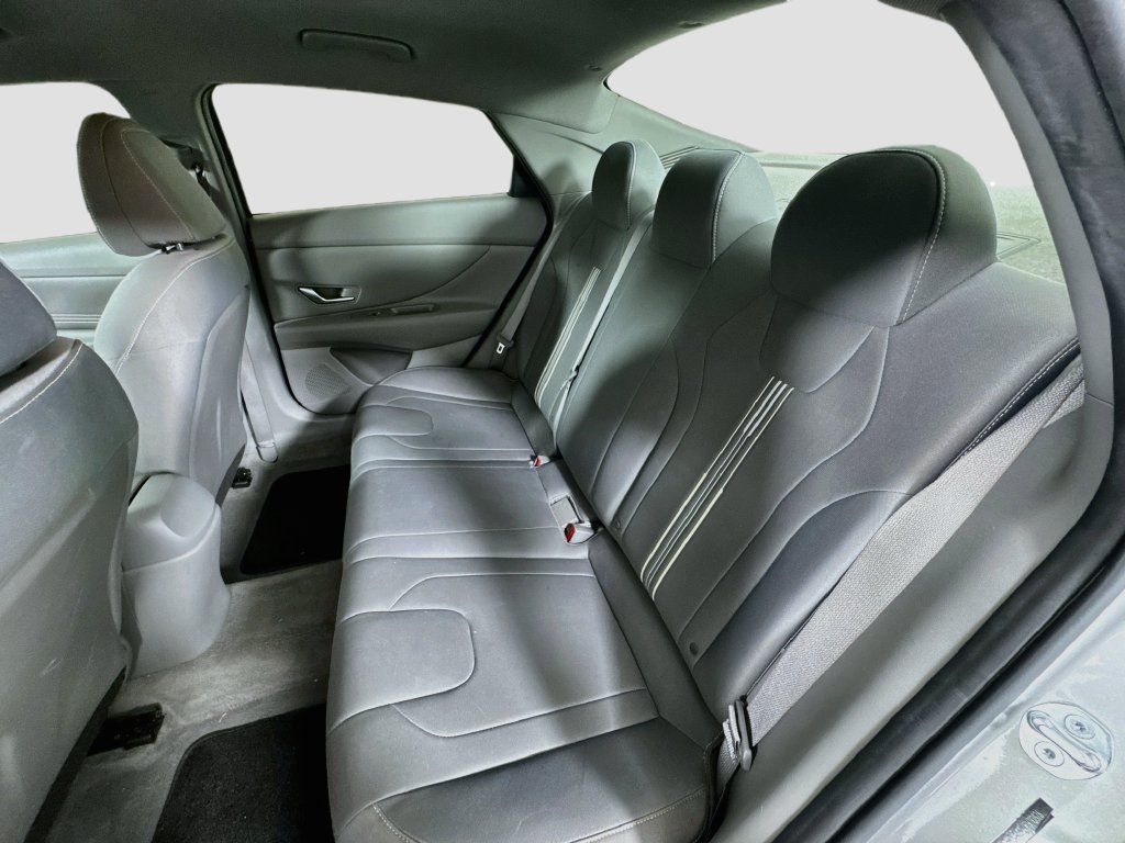 Used 2023 Hyundai Elantra SEL w/ Convenience Package FWD image 25
