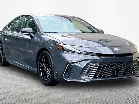Used 2025 Toyota Camry SE w/ Multimedia Upgrade Package FWD image 3