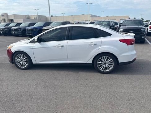 Used 2018 Ford Focus Titanium FWD image 7