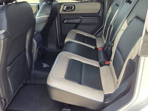 Used 2024 Ford Bronco Wildtrak image 13