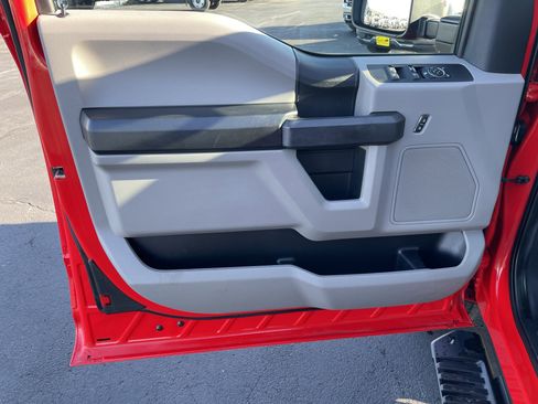 Used 2020 Ford F250 XL w/ STX Appearance Package image 12