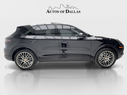 Used 2023 Porsche Cayenne Platinum Edition AWD/4WD image 9