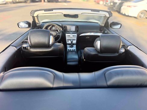 Used 2014 INFINITI Q60 Convertible w/ Premium Package RWD image 37