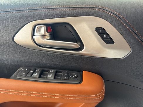 New 2026 Chrysler Pacifica Pinnacle image 9