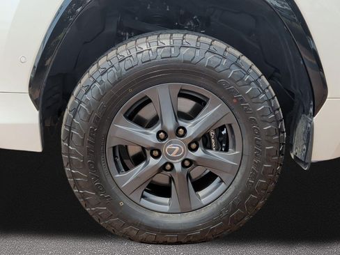 Used 2025 Lexus LX 700h Overtrail AWD/4WD image 7