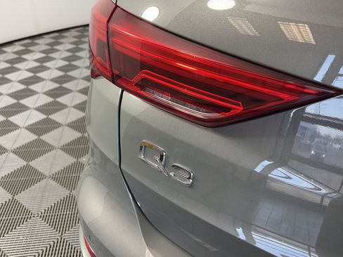 Certified 2025 Audi Q3 2.0T Premium image 16