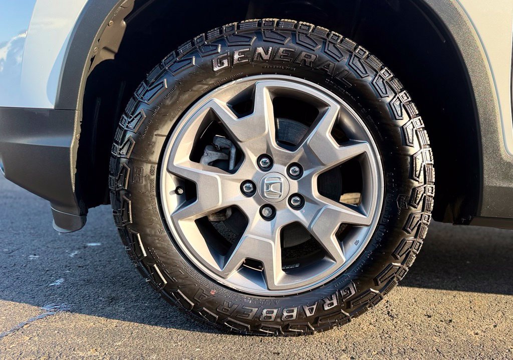 Used 2024 Honda Passport TrailSport image 3