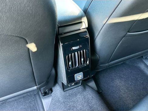 Used 2026 Jeep Compass Latitude image 23