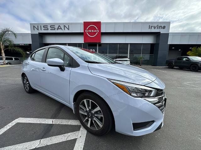 Certified 2025 Nissan Versa SV w/ Trunk Package FWD image 1