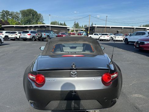 Used 2019 MAZDA MX-5 Miata Club RWD image 22