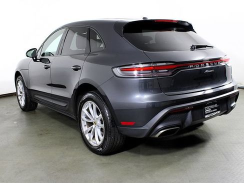 Certified 2023 Porsche Macan AWD/4WD image 3