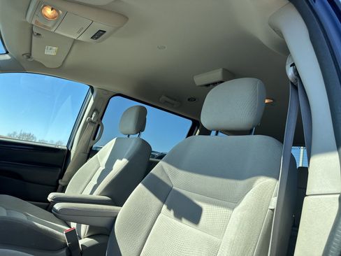 Used 2014 Dodge Grand Caravan SE w/ Quick Order Package 29E SE FWD image 9