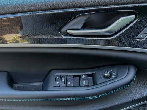 New 2023 Jeep Grand Cherokee Trailhawk w/ Advanced Protech Group II image 10